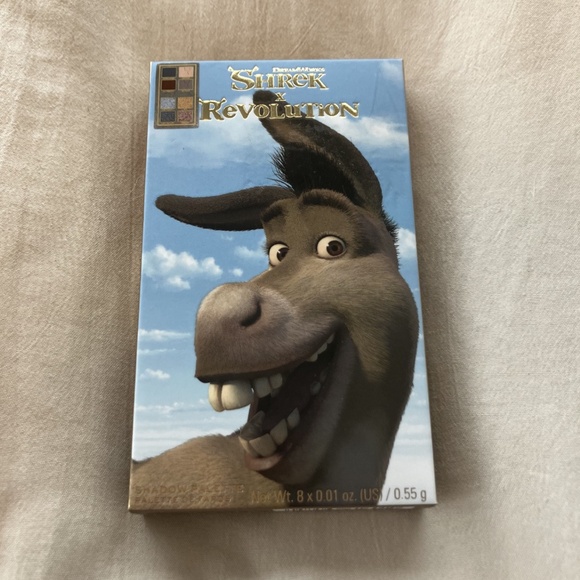 Shrek x Revolution 'Donkey on the Edge' Mini Eyeshadow Palette - Picture 3 of 4